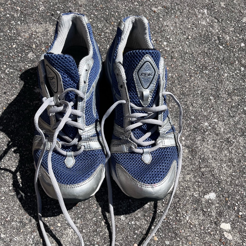 Vintage Reeboks 🎱 - Picture 2 of 16